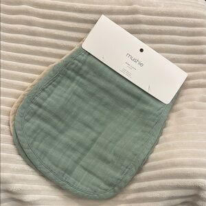 NWT Mushie Burp cloth 2-pack